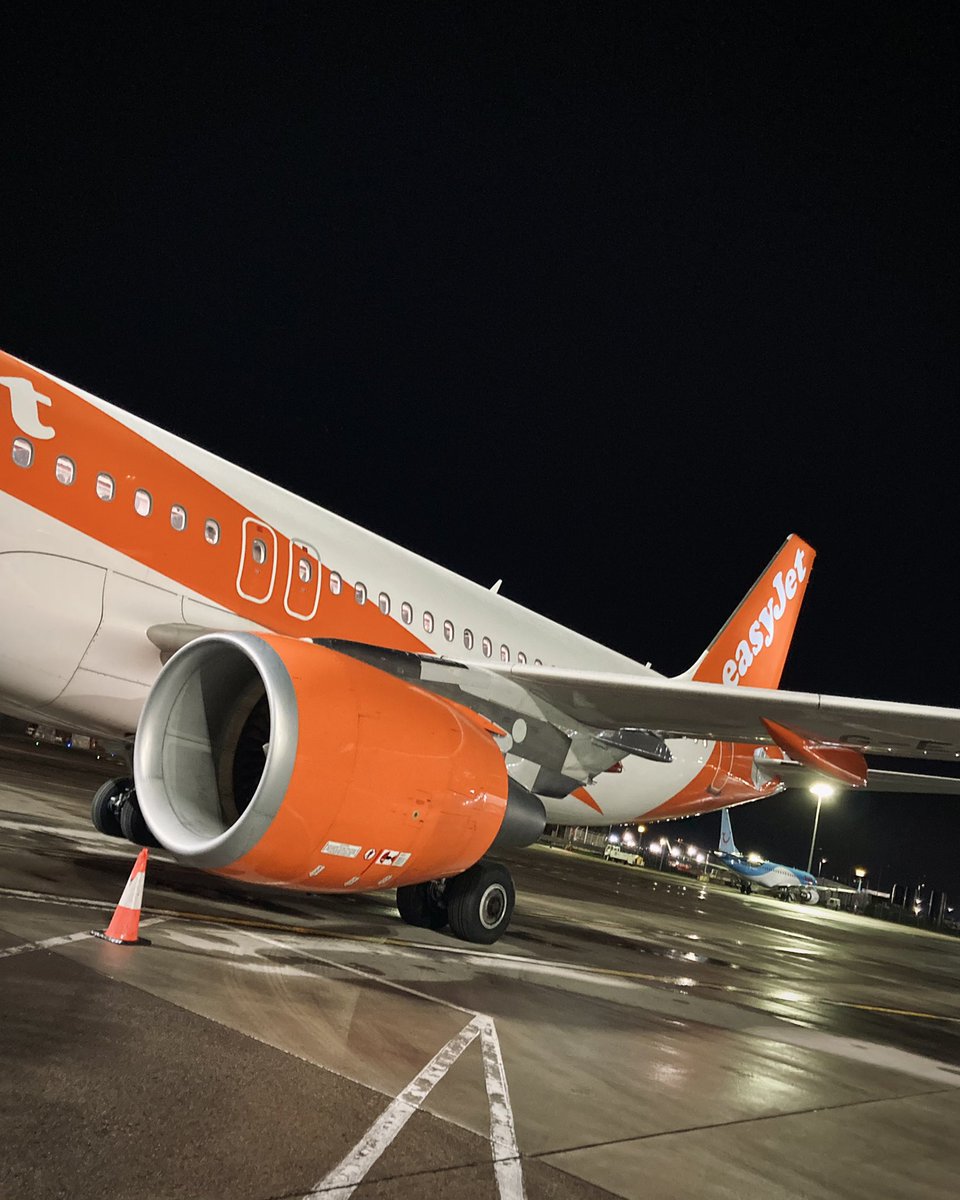 Anthony_white98's tweet photo. Up with the lark… EDI-LON #Scotland #London #travel #earlymorningstart #Birmingham https://t.co/g9ugmmOwZ9