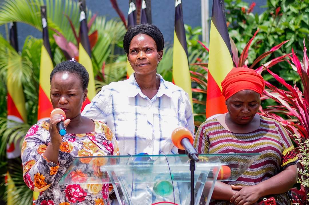SeraTheActivist's tweet photo. Why treat the poor like trash โนโนโน
WHERE ARE THEY???
@NUP_Ug
@People_Power_Ug
#bringBackOurPeople
#musevenMustFall https://t.co/3VFNMhkXHR