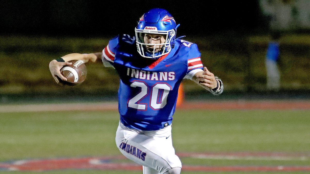 HIGH SCHOOL FOOTBALL
Final from Richmond ...
Madison Central 27, Clark County 14
Brady Hensley - 3 touchdowns (two rushing, one receiving)
Jayden West - TD catch
Indians (7-1) move to 2-0 in district
Central is set to return to action Friday at Bryan Station (2-0)
<a href="/MCentral_FB/">Madison Central Football</a>