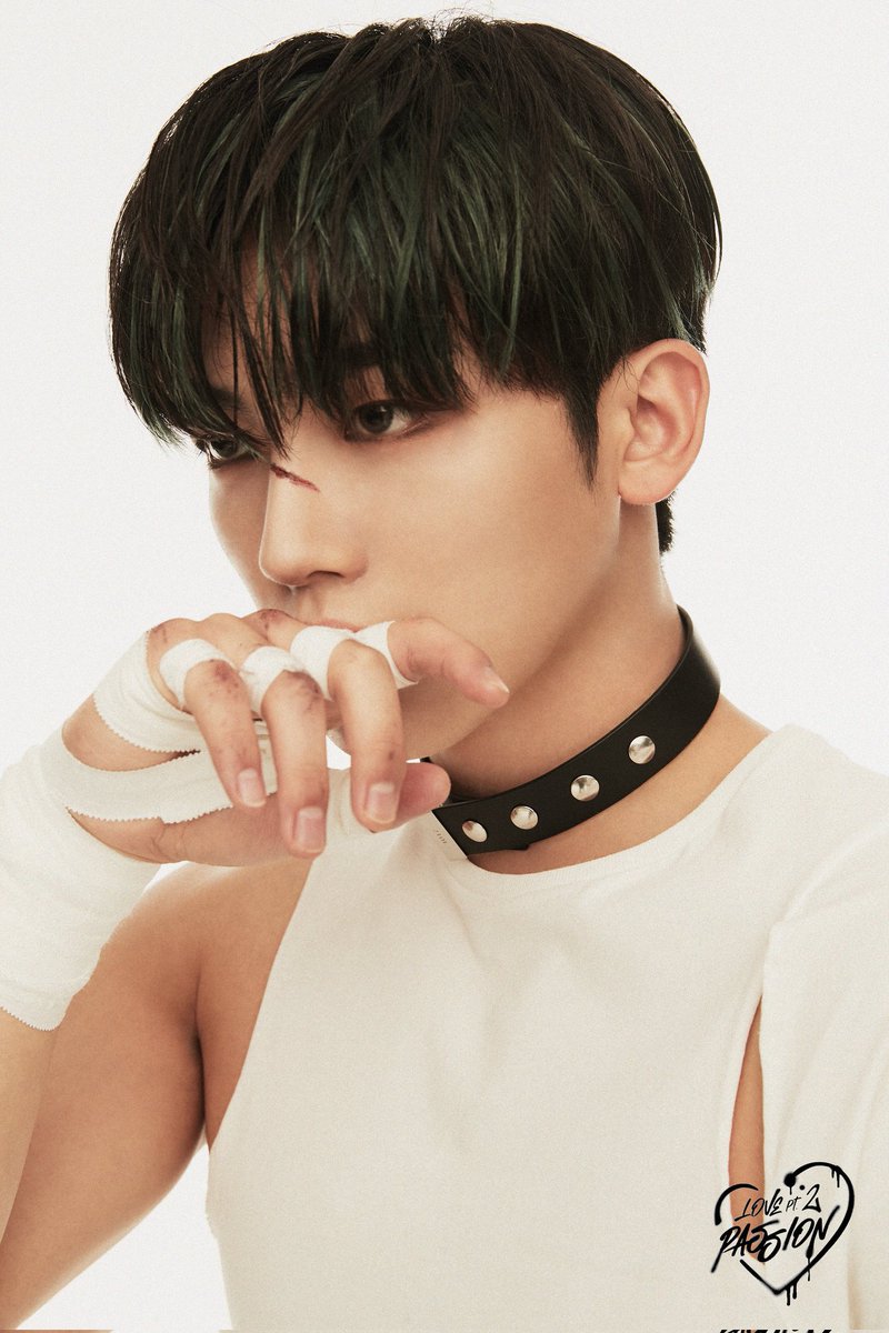 dimdonghan's tweet photo. Love requires sacrifice, even if it is about having scars on your face. Having scars means we are stronger than ever. Unveiling the second concept photo of Yohan through Gain of love. https://t.co/Nrl0FarOnD