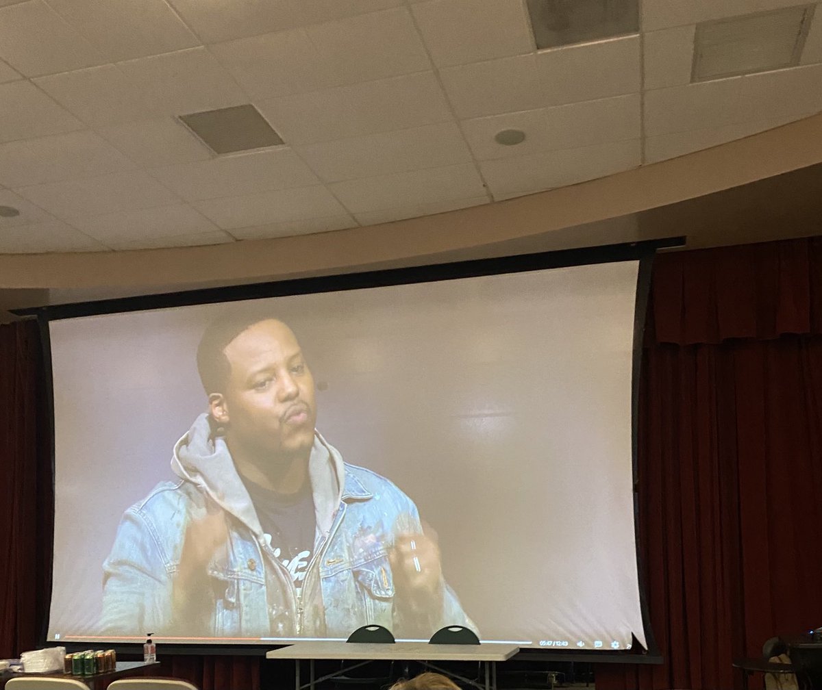 Grossmontprez's tweet photo. What it looks like when Grossmont and Cuyamaca faculty come together to inspire equity practices for faculty in the Arts #GCCCD❤️#ThisISGrossmont #dynamicduo#❤️GrossmontArts#SampsonandMancilliasGomezchangeagents https://t.co/I81VuwglOK