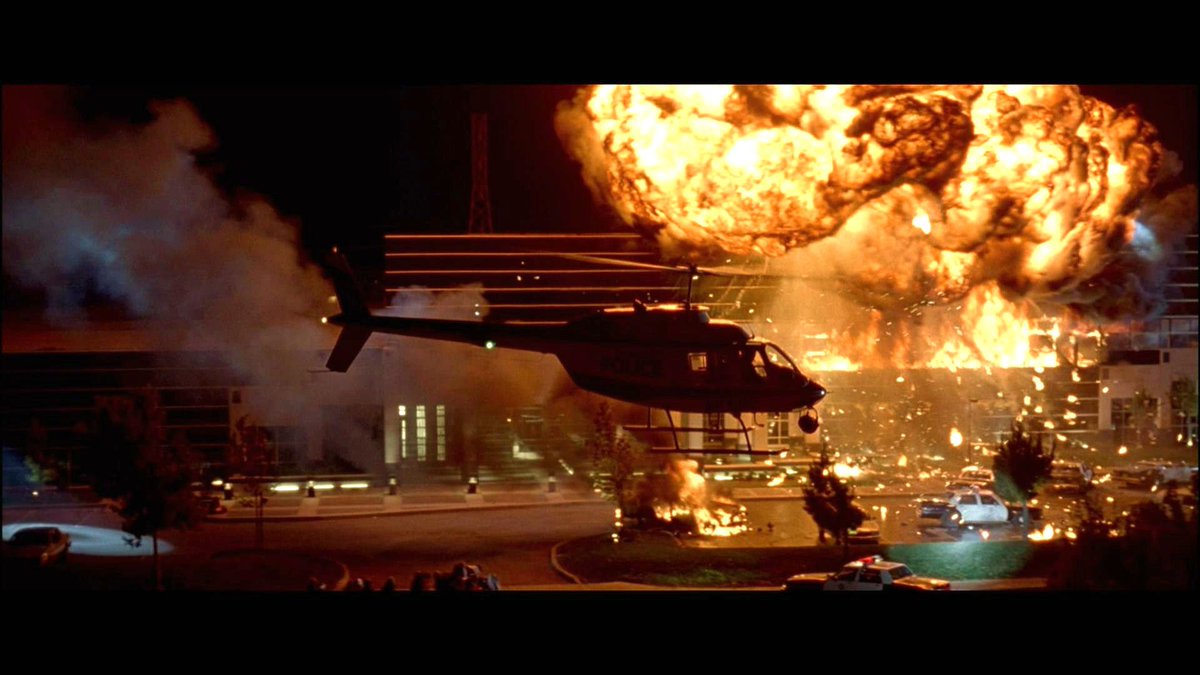 cinematicceesay's tweet photo. #Filmtip. In order to tell how an explosion is real in movies, is the flames being shaped like popcorn. Look at this explosion from #Terminator 2 That's real! Look at the popcorn. It's the same shape. #film #filmmaking #movies  #popcorn #nogreenscreen #producer #director #real https://t.co/WEIVzdbvgu