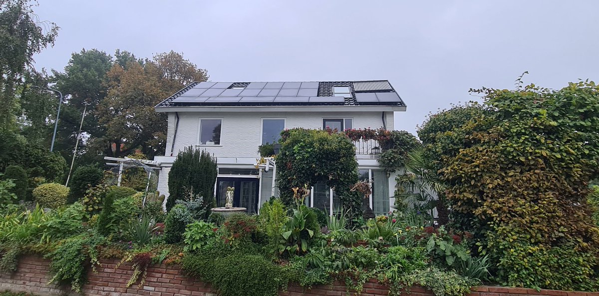 loketwonenplus's tweet photo. Energie besparen is #eerstdenkendandoen volgens Hans Eijsbouts.

Lees het inspirerende verhaal van Hans, die na zijn pensioen financieel onafhankelijker wilde worden. Nu woont hij in een woning die 'aardgasvrij-ready' is.

https://t.co/wtQusLz0BJ https://t.co/rzpsZZoHTM