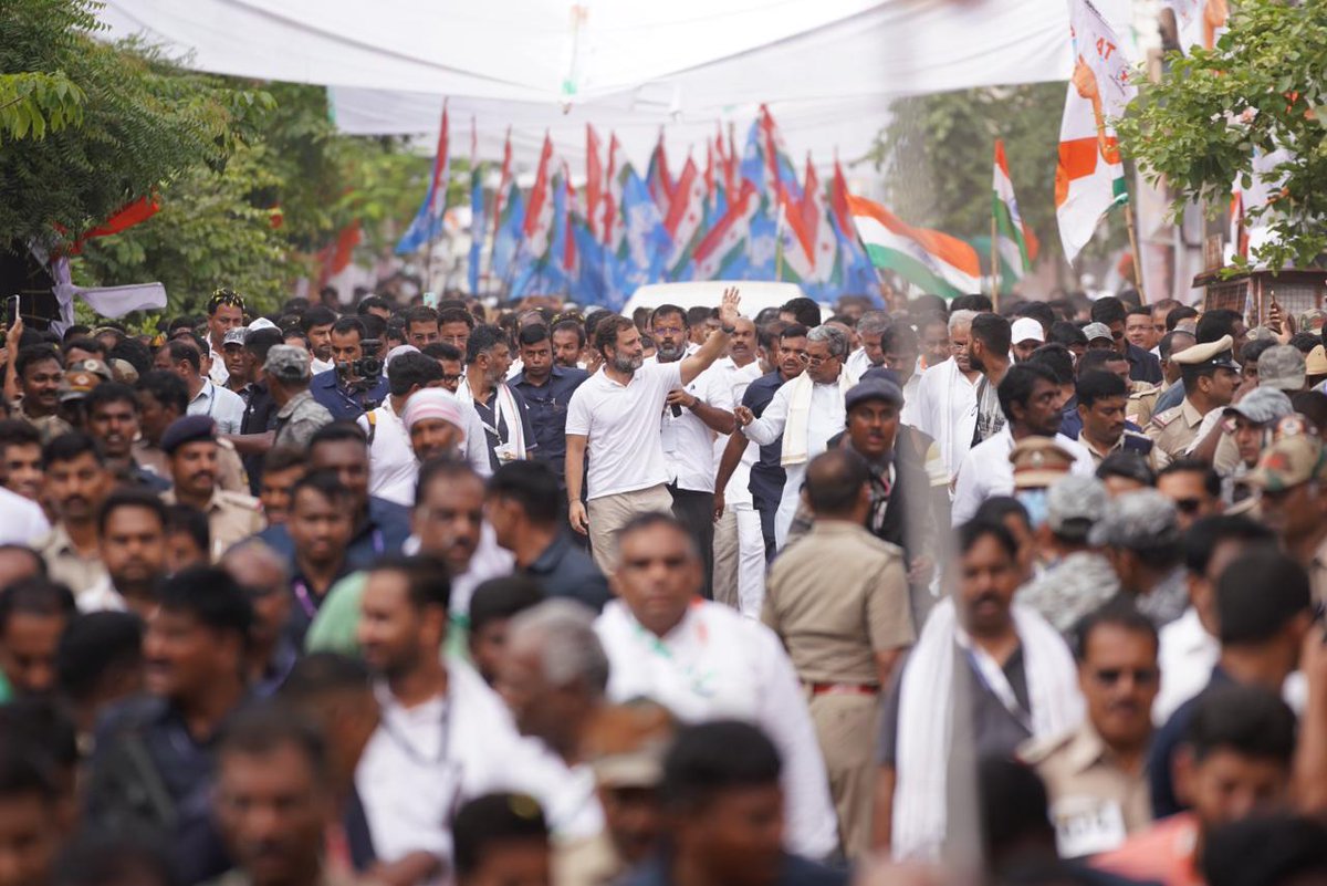 bharatjodo's tweet photo. A billion dreams walk with us

#BharatJodoYatra https://t.co/d5pNMwa9us