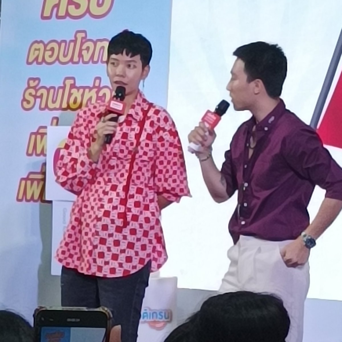 PPhen3's tweet photo. จากศรัธาสู่ความสุข 💛💚#BelievetoHappiness https://t.co/jCEOWEknFb