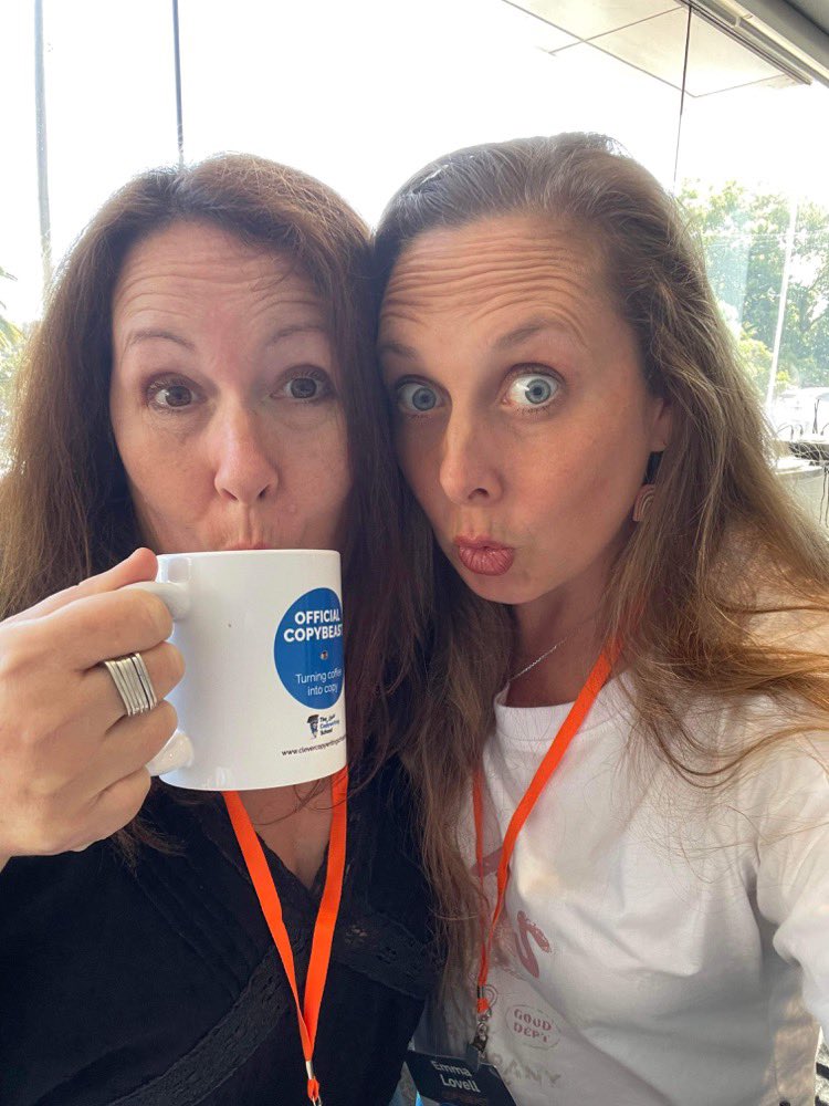 RachelsList's tweet image. At #copycon2022! Lots of stories, learnings, lovely people, massages and SNACKS. (Very important.) @Lovellyinc @OzCopyGirl @katetooncopy