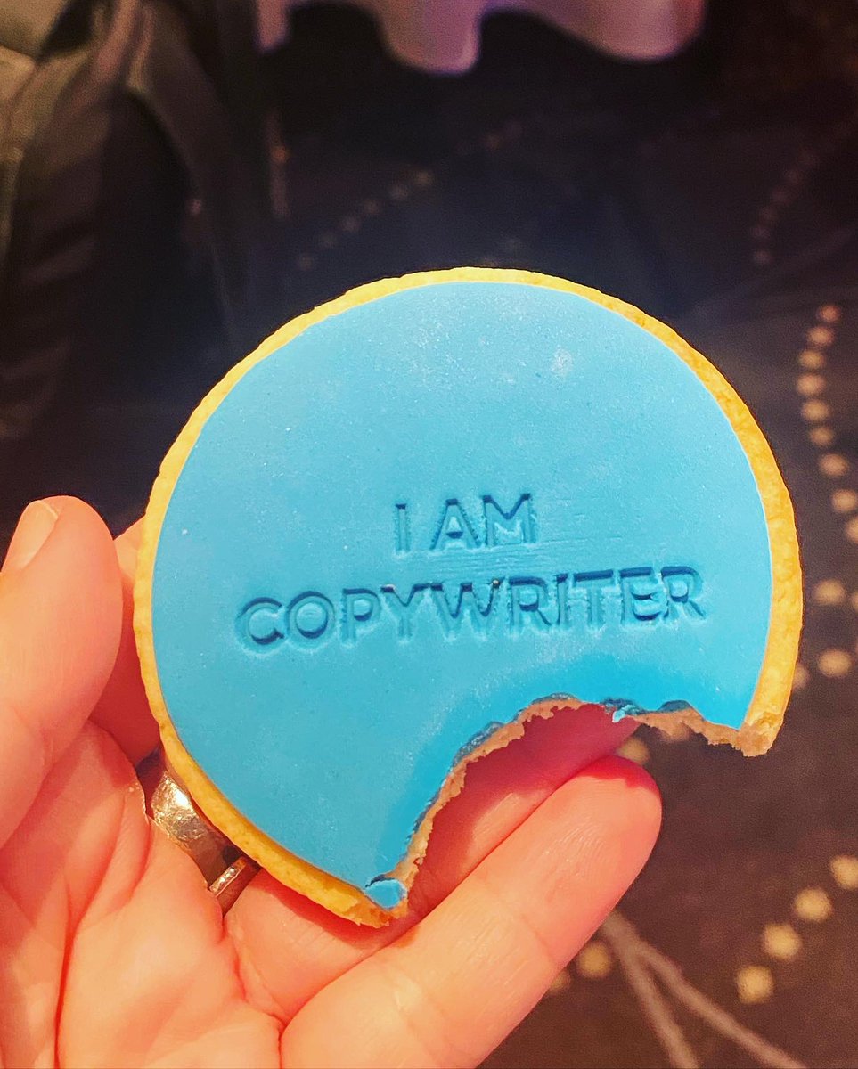 RachelsList's tweet image. At #copycon2022! Lots of stories, learnings, lovely people, massages and SNACKS. (Very important.) @Lovellyinc @OzCopyGirl @katetooncopy