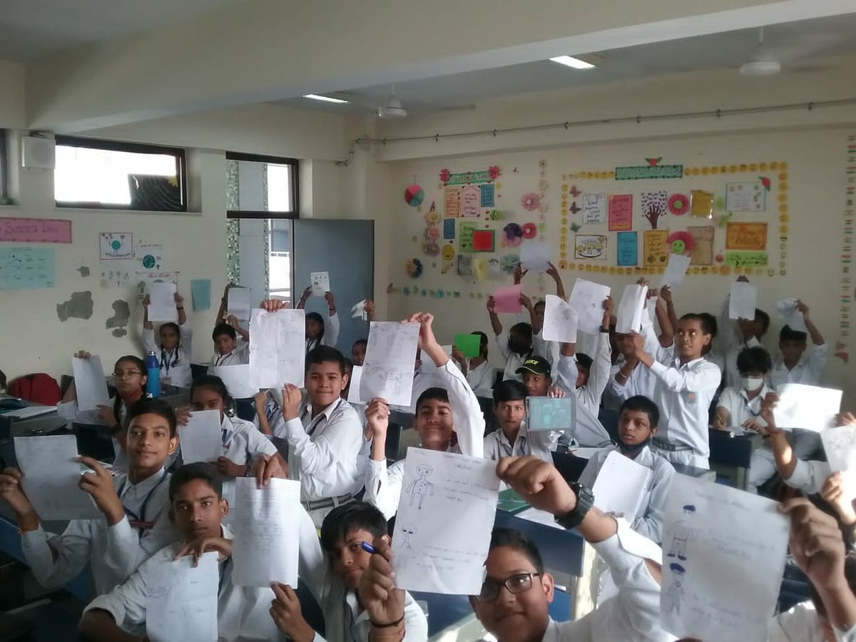 MOTICHAND109's tweet photo. #Happiness कक्षा में #ExpressionDay पर आज चित्रों के माध्यम से अपने भावों को अभिव्यक्त करते #GCSVSEC13 1821281 में #8A के बच्चे और उन्हें दक्ष बनातीं उनकी शिक्षिका #श्रुति माम्।
@Dir_Education
@PbpandeyB
@HappinessDelhi
@SCERT2021
@DIETGhumanhera
@delhigovteacher https://t.co/gGKwf0NvfT