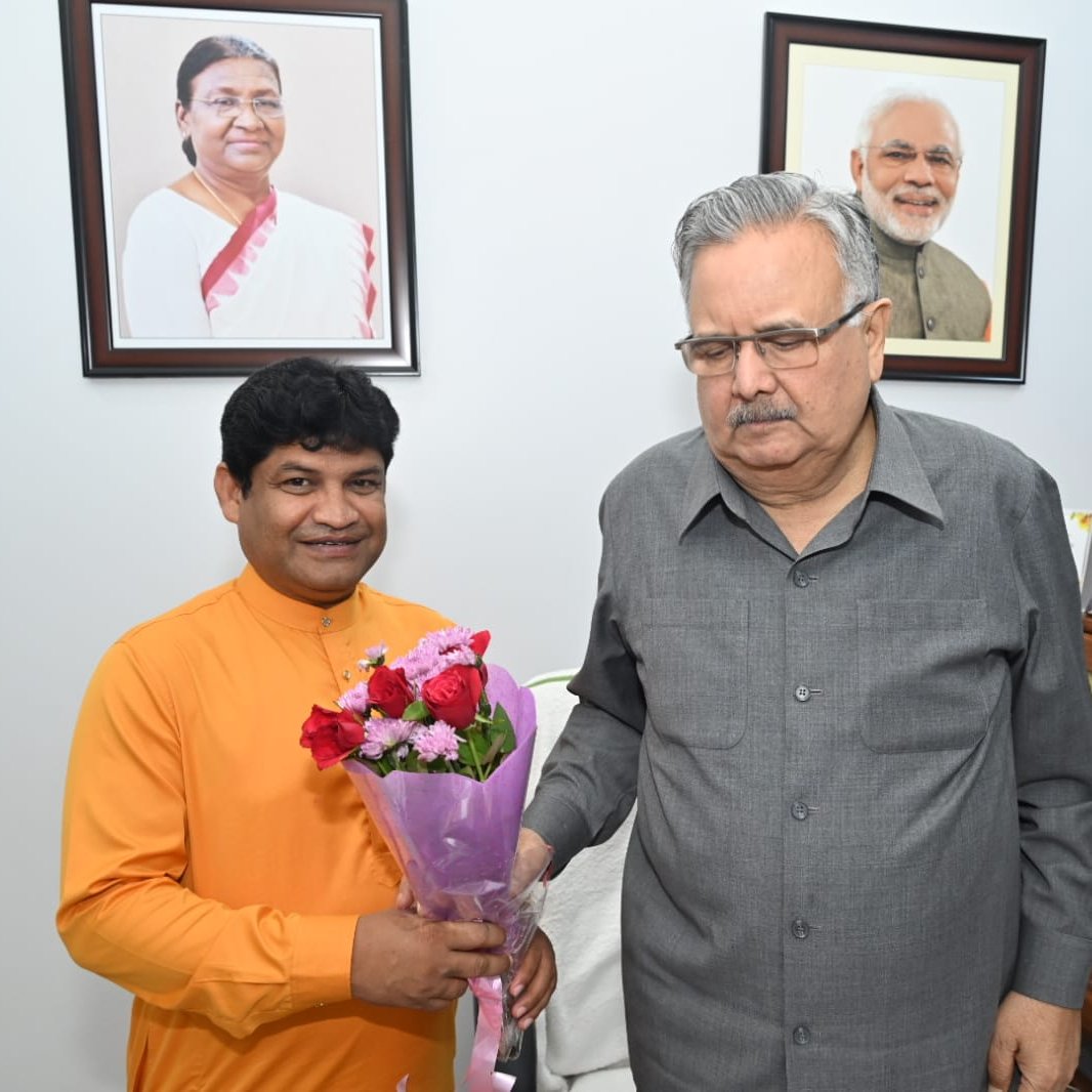 छत्तीसगढ़ के पूर्व मुख्यमंत्री व <a href="/BJP4India/">BJP</a>  राष्ट्रीय उपाध्यक्ष श्री <a href="/drramansingh/">Dr Raman Singh</a> जी को जन्मदिन की हार्दिक बधाई एवं मंगलमय शुभकामनाएँ।

डॉ. साहब ने जिस अथक परिश्रम और ईमानदारी से छत्तीसगढ़ की जनता की सेवा की वह हम सभी के लिये प्रेरणीय है।
<a href="/BJP4CGState/">BJP Chhattisgarh</a> <a href="/blsanthosh/">B L Santhosh</a> <a href="/ArunSao3/">Arun Sao</a>