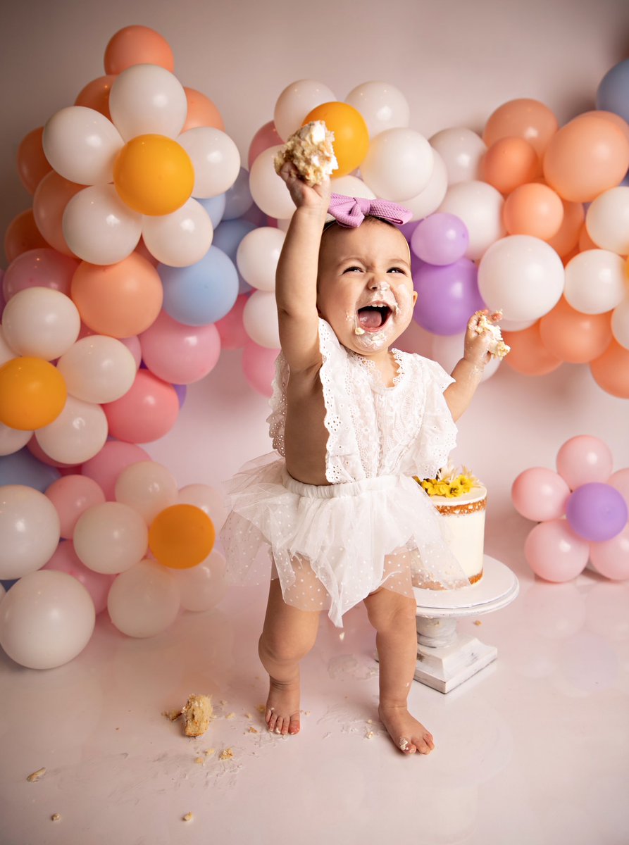 _macy2's tweet photo. Madelynn Jade turns 1 today! Oh how I wish I could slow down time 🤍🫶🏼 https://t.co/CmR7XvblQH