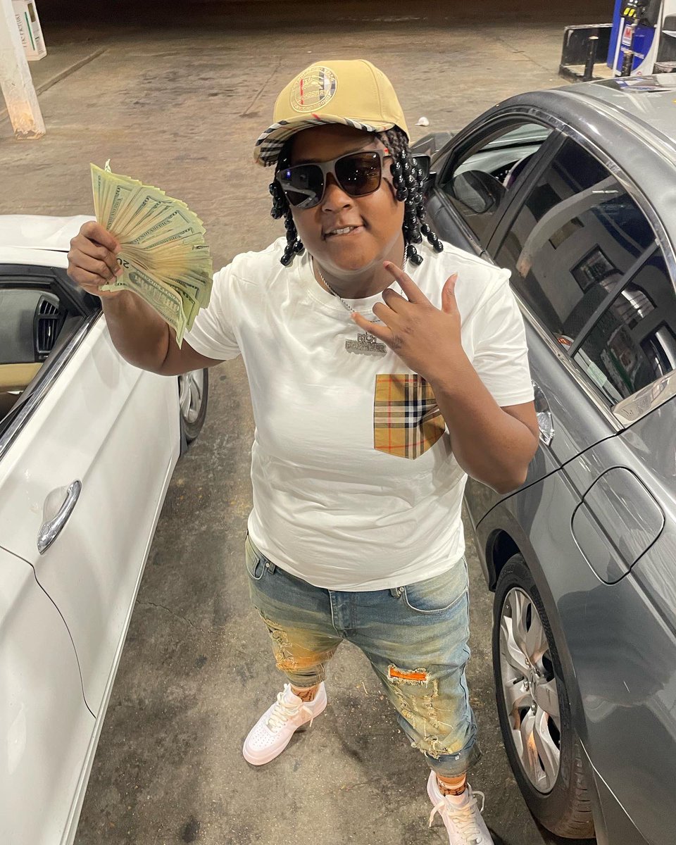 SalleriaT's tweet photo. I Was Already Lit Before They Caught On 🥶♻️#YaDig😤#TheBiggestG🌊 https://t.co/aowfM6Hb5I