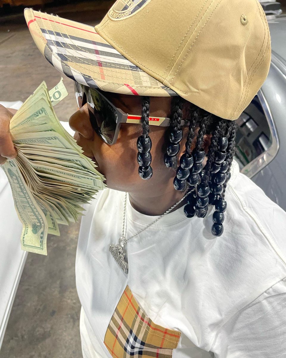SalleriaT's tweet photo. I Was Already Lit Before They Caught On 🥶♻️#YaDig😤#TheBiggestG🌊 https://t.co/aowfM6Hb5I