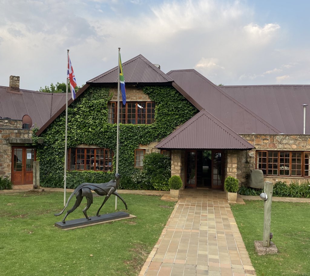 Ake sishaywe umoya with Mzansi favourite bakkie!