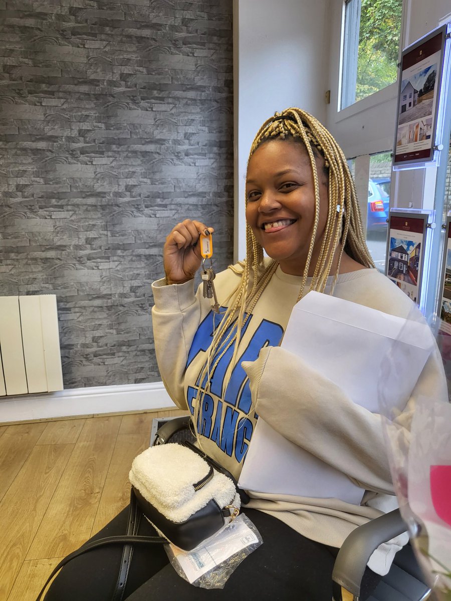 MOVING DAY MOTHERFUCKERS <a href="/eshaknows/">Esha Knows ✨️👩🏾‍💻💬</a>