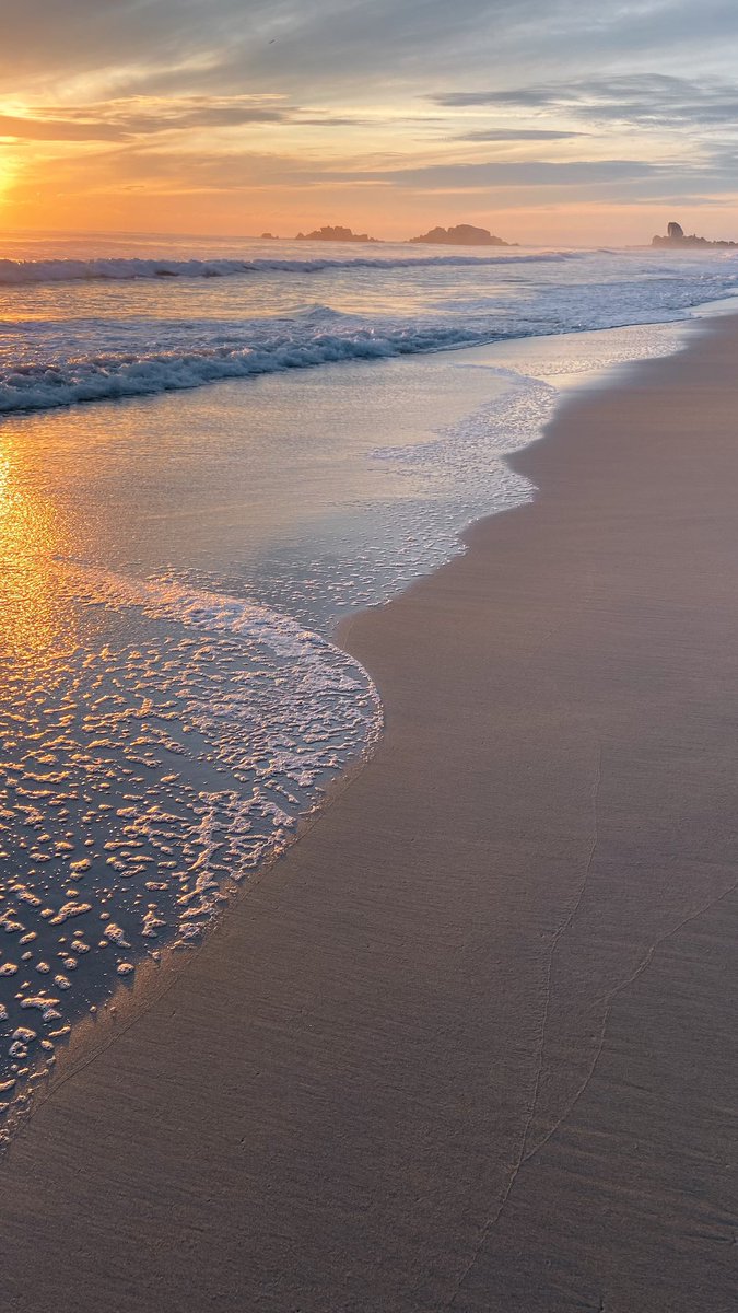 _hazqq's tweet photo. Sunrise pagi tadii . https://t.co/GCQyRAmZre