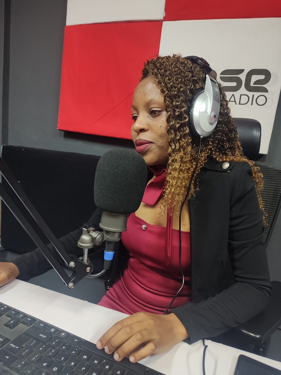 estudioske's tweet image. @kaycharity2 wants to get your kids of your hands for abit...all you need to do is tune into base Radio and leave them with the phone🤗😁... we promise you they are going to learn alot and better yet, have fun!!! 
#KidsCastle