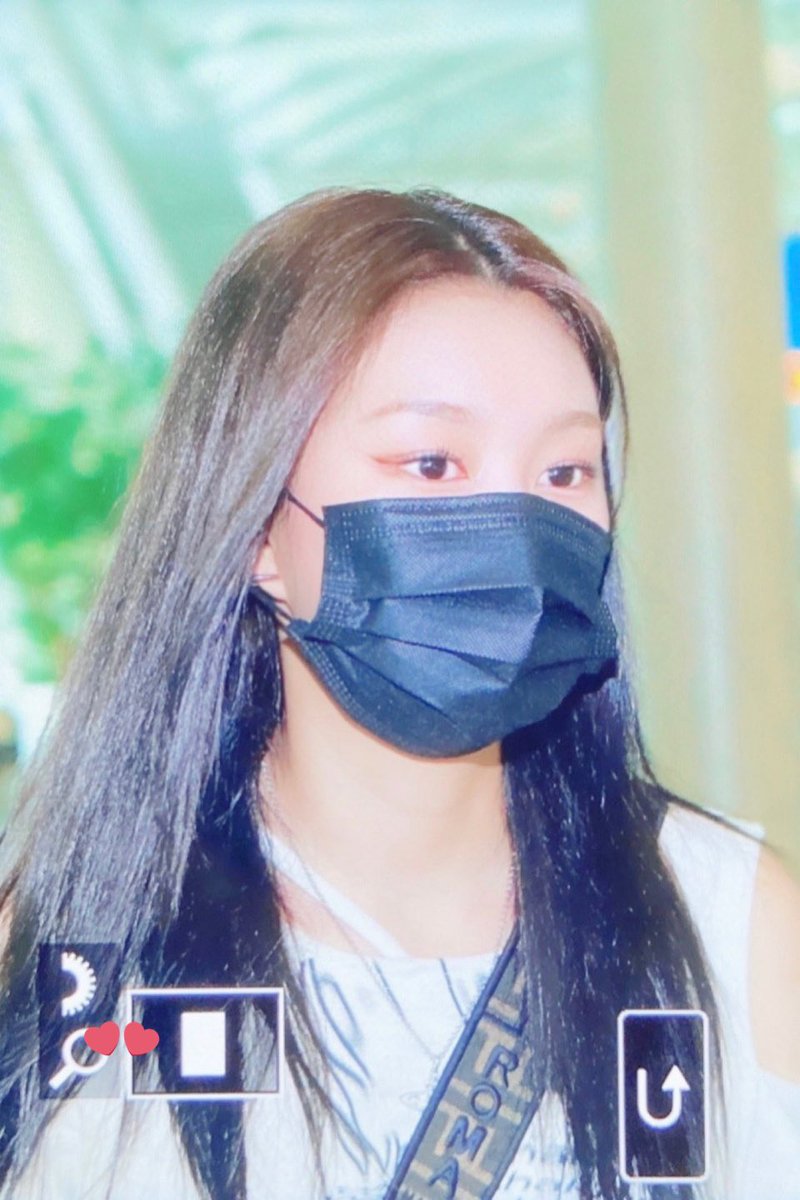 cherrybean_hb's tweet photo. 221015 말간말랑고양이

#모모랜드 #혜빈 #MOMOLAND #HYEBIN #モモランド #ヘビン https://t.co/CU6kbJlDnh