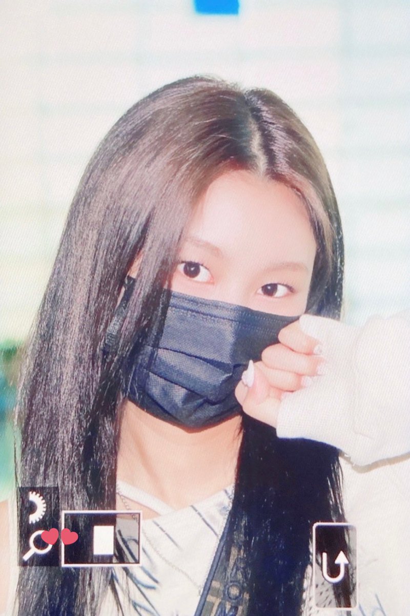 cherrybean_hb's tweet photo. 221015 말간말랑고양이

#모모랜드 #혜빈 #MOMOLAND #HYEBIN #モモランド #ヘビン https://t.co/CU6kbJlDnh