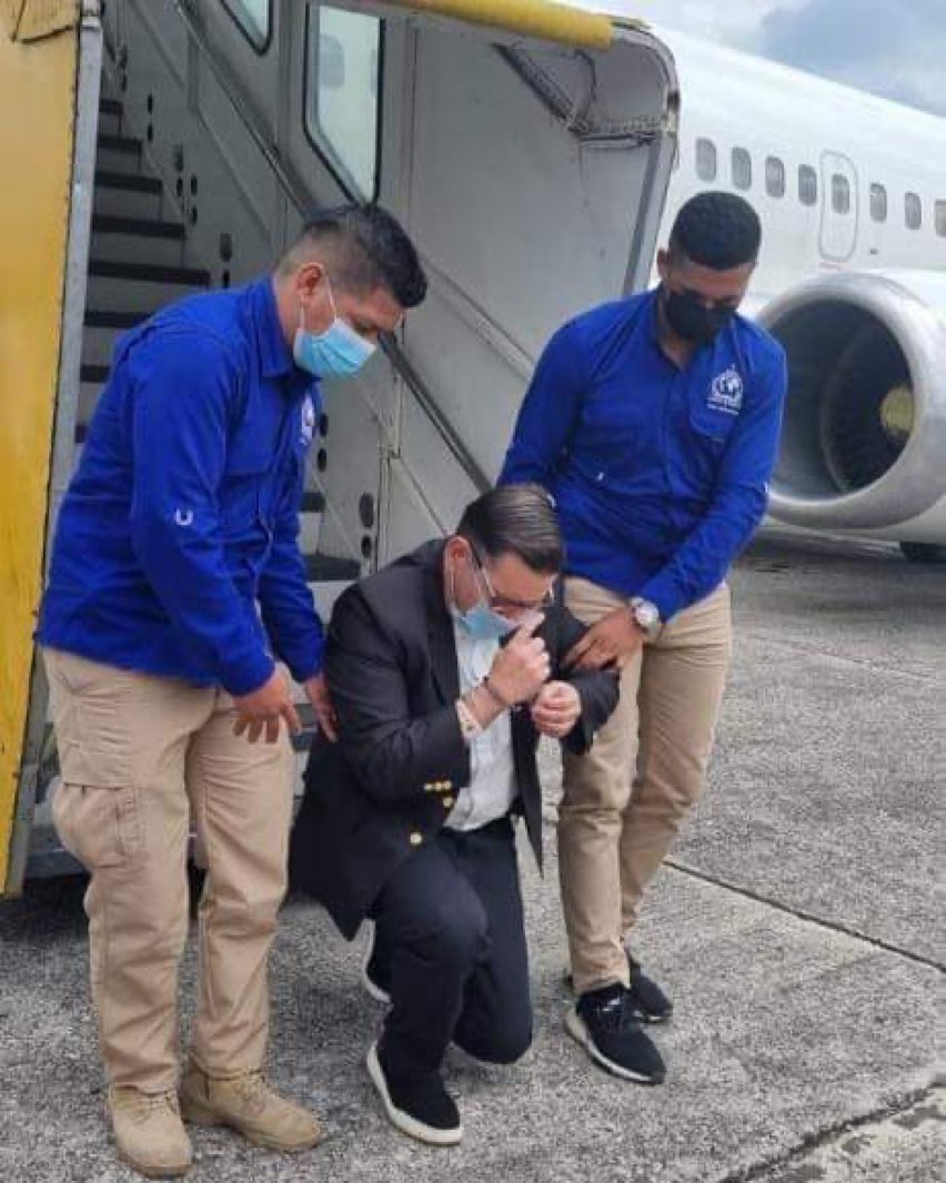 JPosogonzalez's tweet photo. @72_cpineda El patrón paga no se ahueve https://t.co/pUgKswIcSh