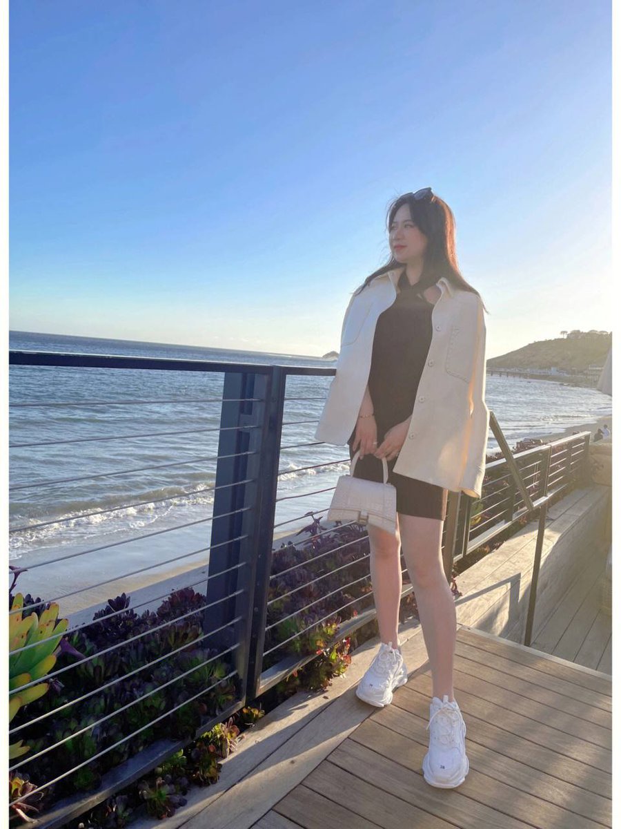 JinoLing's tweet photo. 与海有约，用花点亮生活中的美好 https://t.co/P2l9UIxaOd