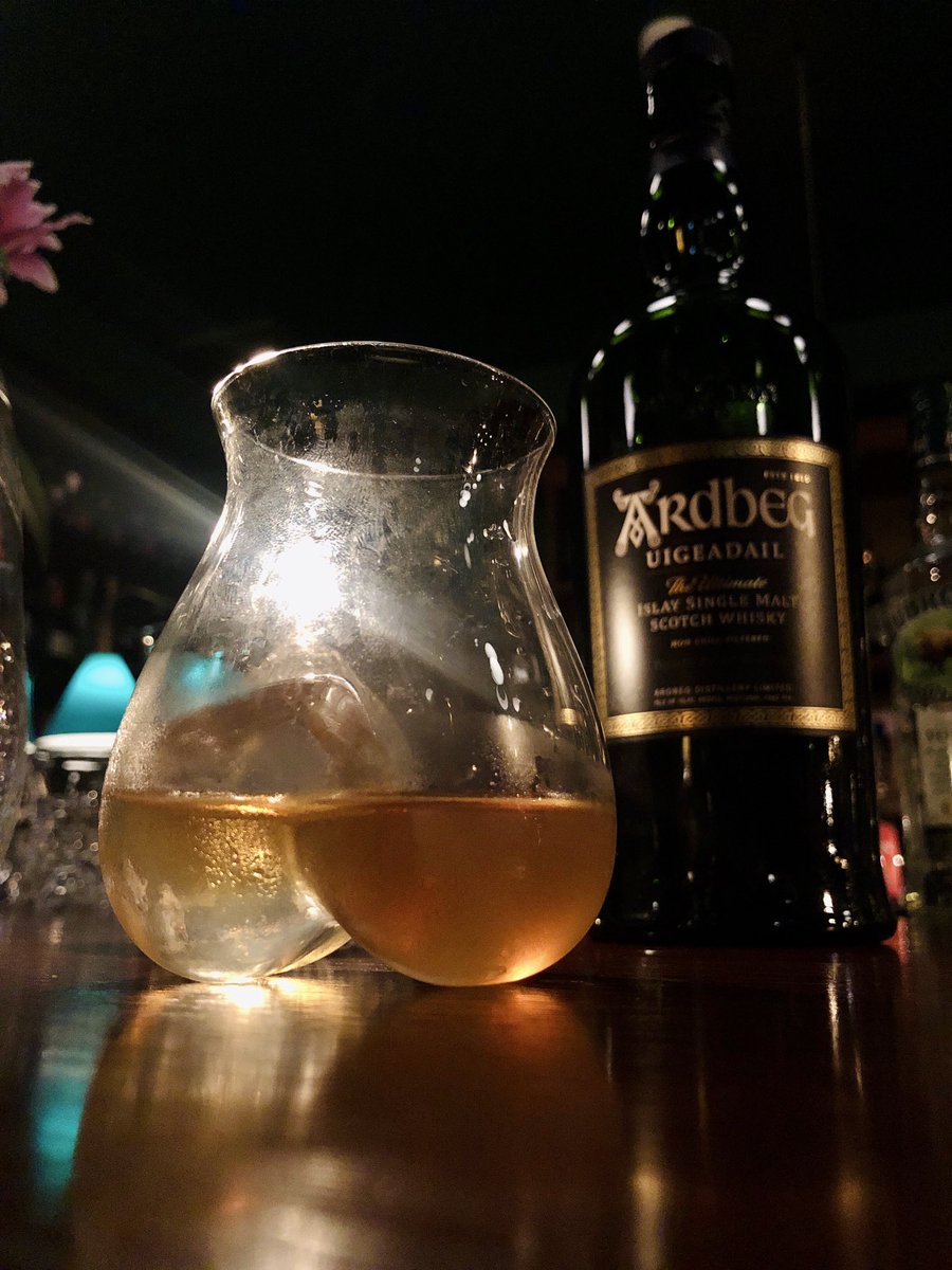 p_pxxx's tweet photo. #BARTAMBI
ゆっくりのんびりしていって下さいね
#PpxBar #PpxCocktail https://t.co/DEGEbWGciV