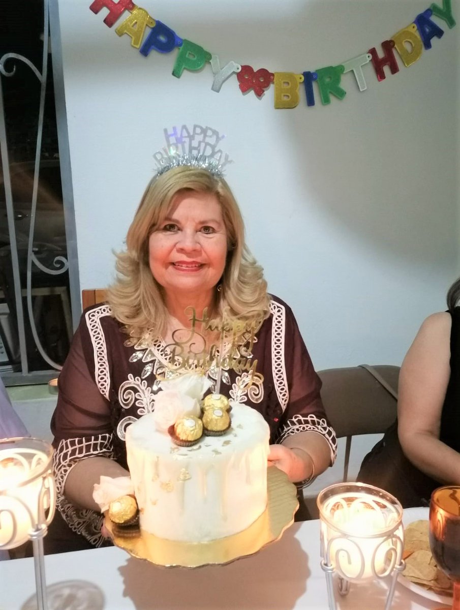 albafrock's tweet photo. Muchas gracias a todas las personas que han hecho posible mi felicidad en este cumpleaños! https://t.co/tbFxnE15bF