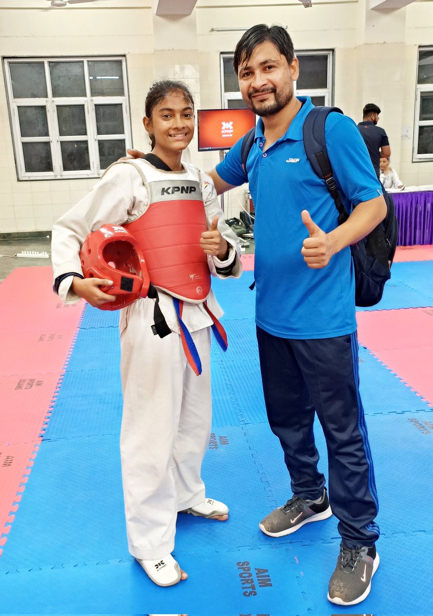 Asha Taekwondo Sports Academy
My Champ Divya
#champion #winner #taekwondo #india #indiataekwondo #taekwondoindia #WorldTaekwondo #worldtaekwondofederation #delhi #delhitaekwondo #taekwondotraining #Asha #TeamAsha #teamatsa #AshaTaekwondoSportsAcademy #girlpower #girlsselfdefense