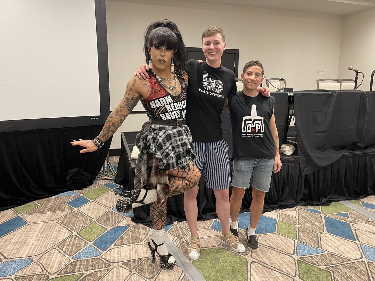 Post panel vibes #HarmRed22. <a href="/BaylaOstrach/">Bayla Ostrach</a> <a href="/KochinaRude/">KOCHINA RUDE</a> @BeatsOverdose (missing <a href="/lthomas/">Laura Thomas</a>!)
