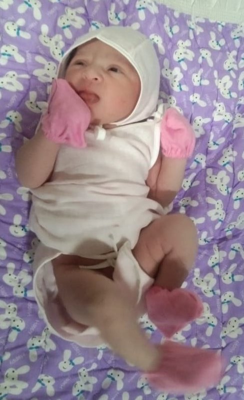 Gopal_Italia's tweet image. कल खोडियार माताजी ओर उमिया माताजी के दर्शन करने के बाद कल रात को मुजे मा का आशिर्वाद मिला और मेरे घर लक्ष्मी जी स्वरूप बिटिया का जन्म हुआ है। 

प्यारी बिटिया का इस खुबसूरत दुनिया मे ओर मेरे परिवार में बहुत बहुत स्वागत है।

बिटिया को आप सब का आशीर्वाद मिले यही प्रार्थना।