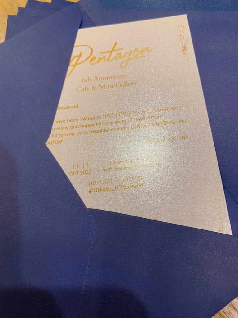 pentagon_free's tweet photo. และที่ขาดไม่ได้เลย ขอบคุณการออกแบบสวยๆ โปสเตอร์งาน การ์ด Invitation Card และครอบแก้ว จากร้าน @jjwowox____ 

และภาพวาดการ์ตูนน่ารักๆ จากการวาดของ @adariastudies https://t.co/VO9RdEdOYS