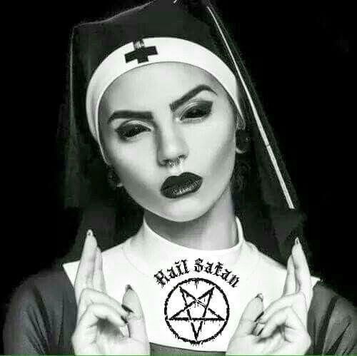 Alice_Escaped65's tweet photo. @reborn8chan @def_spooky ๐
๐๐๐
#SatanicNun https://t.co/n2gxbqEYvU
