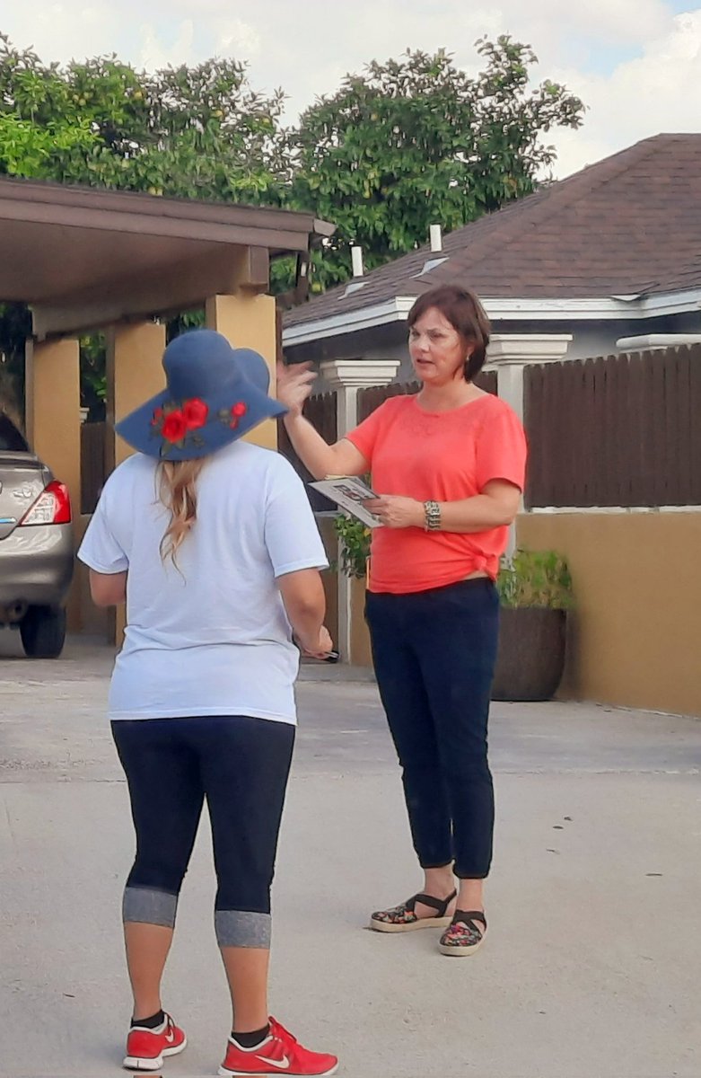 IselaLindquist's tweet photo. This is how we roll 🚗 in #RomaTexas #StarrCounty...voter contact and community engagement for #MariaYHernandezforStarrCoJudge @CasandraLGarcia @RyanGuillen #JohnPopeforStarrCoAttorney! 🇺🇲🐘❤️ Looking forward to #TexasVictory in Nov! #SouthTexas #RedWave #LeadRight #LoneStarHerd https://t.co/aRPNLfJcNo