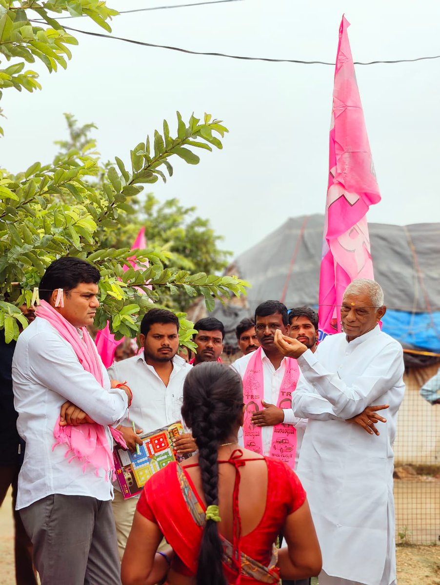 NDiwakarRao's tweet photo. #MunugodeWithTRS 
#VoteForCar 
#munugoduwithtrs https://t.co/pBQY805gKP