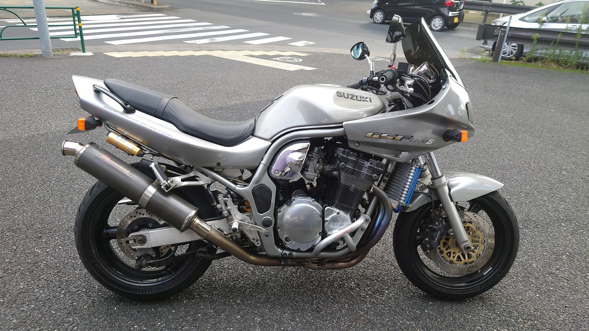 スズキ GSF 750 油冷エンジン 北海道 札幌市 東区