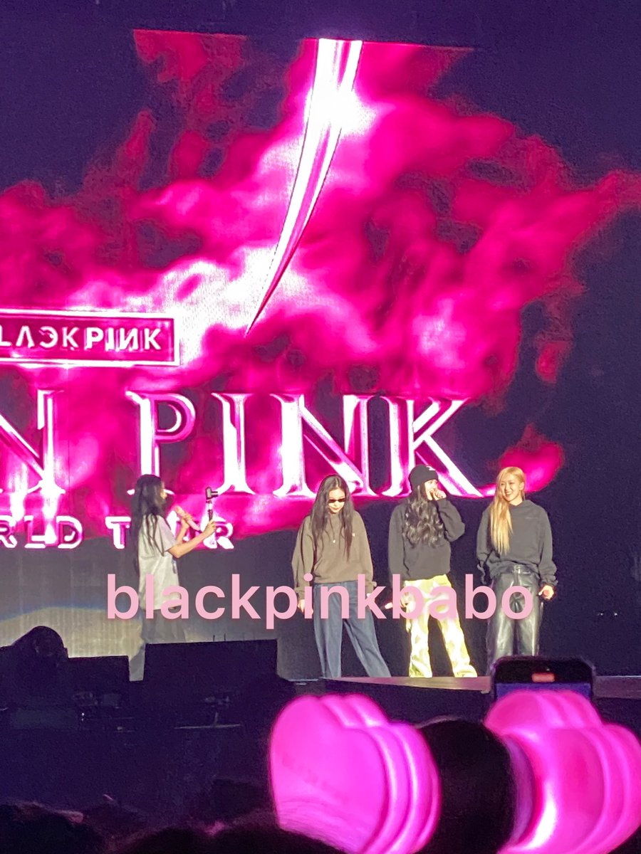 blackpinkbabo's tweet photo. BORN PINK SOUNDCHECK ♥️ https://t.co/AR9Er9Ahmw