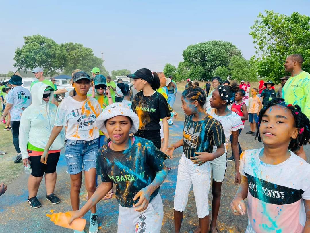 OnsBaizaNie's tweet photo. The first leg of our day of celebrations was beautiful. ๐๐๐ #drugawareness #PAcolorrun #9years #PAbirthday https://t.co/V9Jqu1XNZI