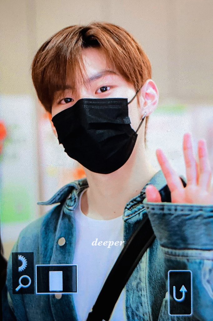 deeper_wkj's tweet photo. 221015 NRT
#TNX #우경준 #KyungJun https://t.co/e4oHnqtmvT