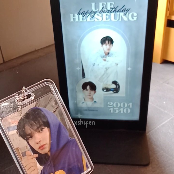 xshifen's tweet photo. heeseung👉👈 https://t.co/pXMIc1zkcX