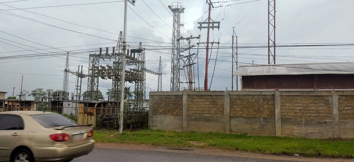 j1998_o's tweet photo. Subestación eléctrica ⚡⚠️ Tucupita #DeltaAmacuro  #Tucupita https://t.co/DOEkVKkwyu