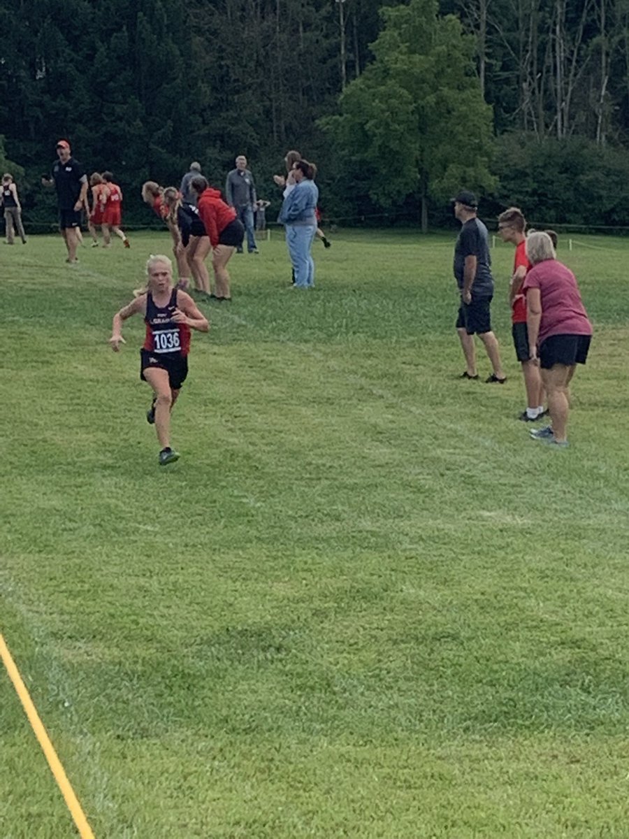 erin_poeppelman's tweet photo. Itβs Race Day! Letβs do this! Good Luck π FL XC HS and JH! Run with your heart! #countymeet β€οΈπ€πββοΈβ€οΈπ€ https://t.co/rtkNHNkLGA