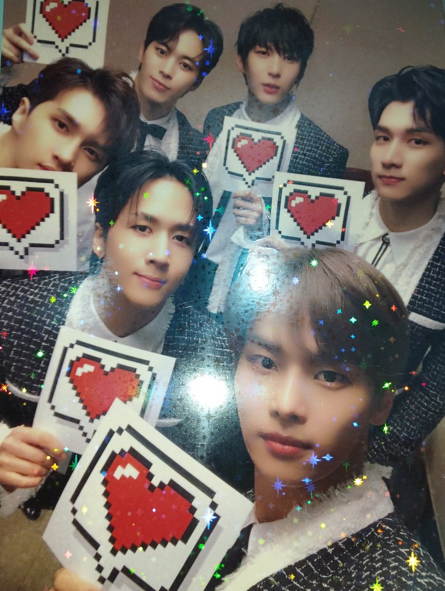 Leftovers Giveaway
We're giving away all our stock 😊 
If you can pay shipping to you ^°^ we will send you your choice of these cute vixx lenticular posters ✨

(Sparkles are real✨ not effect)
#vixx