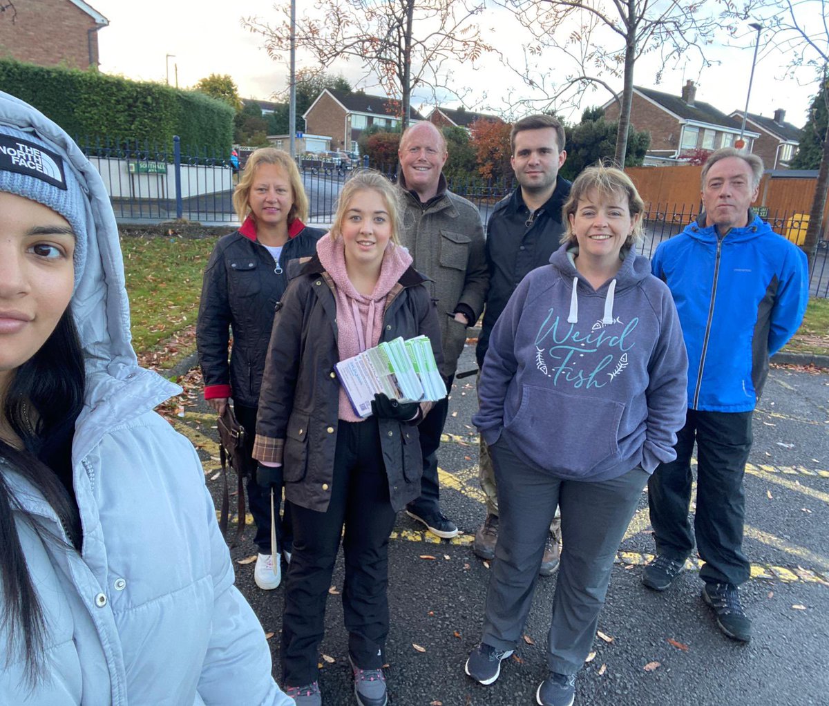 🚶 Another day, another ward to deliver newsletters to in #StokeonTrent. 📰 This weekend, the @SoTConservative team are with @heather_blurton in #EatonPark, talking to residents and picking up casework.