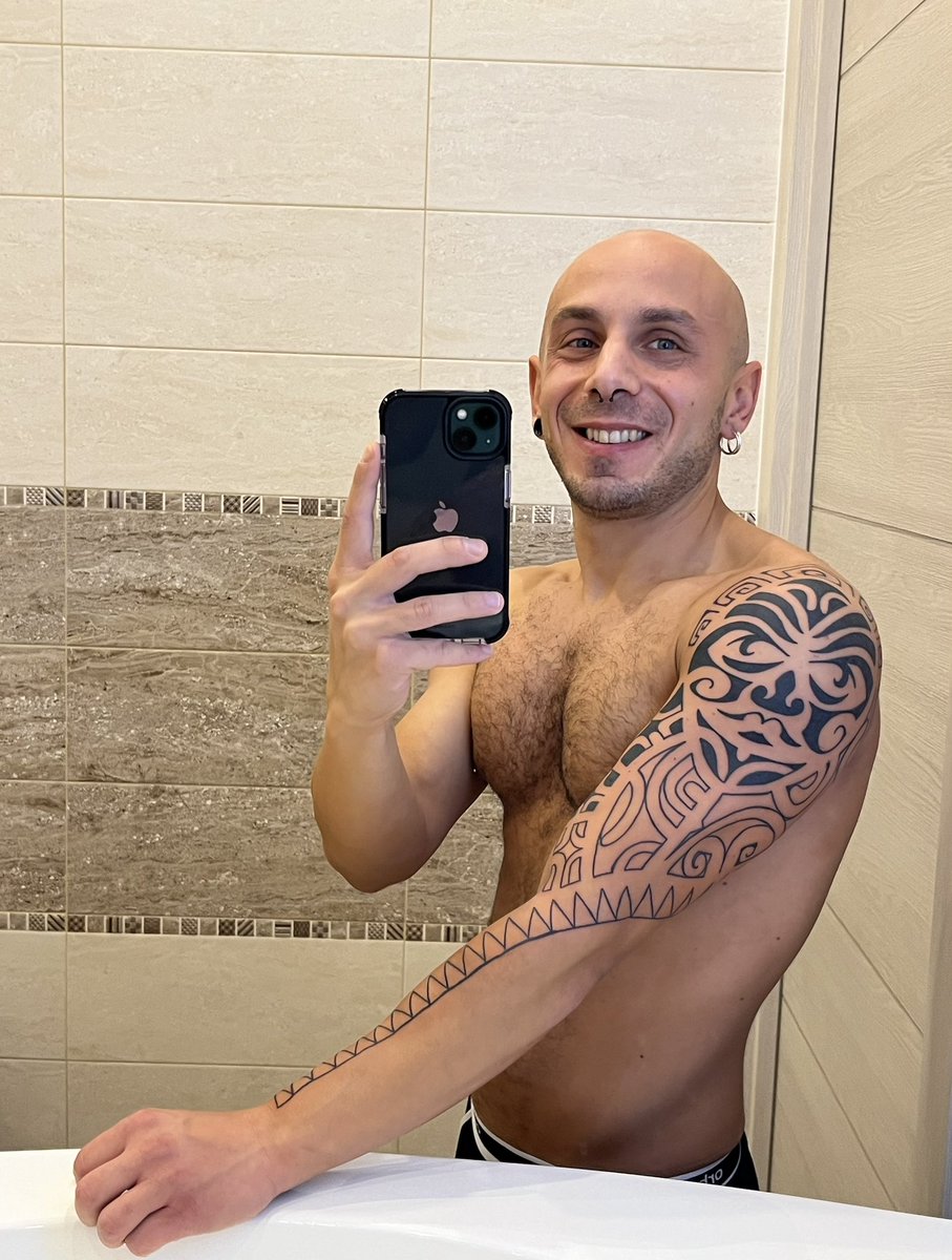 michaelbalikwas's tweet photo. My first tattoo! Work in progress!
Stay tuned 😉
#tattoo #mytattoo #maori #polinesiantattoo #myfirstattoo #boy #gayboy #man #gayman #newbeginnings #boy4boy #man4man #gayguy #badboy #gayitalianguy #gayitalia #gayitaly #gaymen #gaylife #gayfollow #igers #StayTuned #follo #boytattoo https://t.co/ZHYMa7nb6z