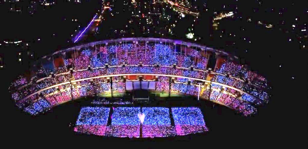 ilyjeonz's tweet photo. first free                               latest free
concert                                   concert https://t.co/VNh3yRv3bT