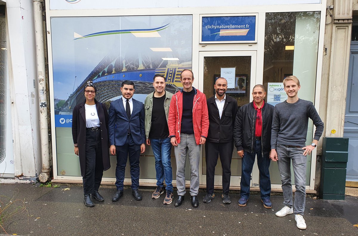 Présent ce matin à la permanence #Oxygene avec des collègues élus et sympathisants pour répondre aux questions des Clichois, ou tout simplement échanger !