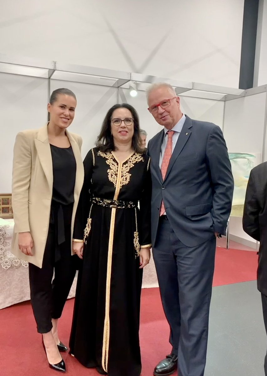 László Trócsányi tweet media