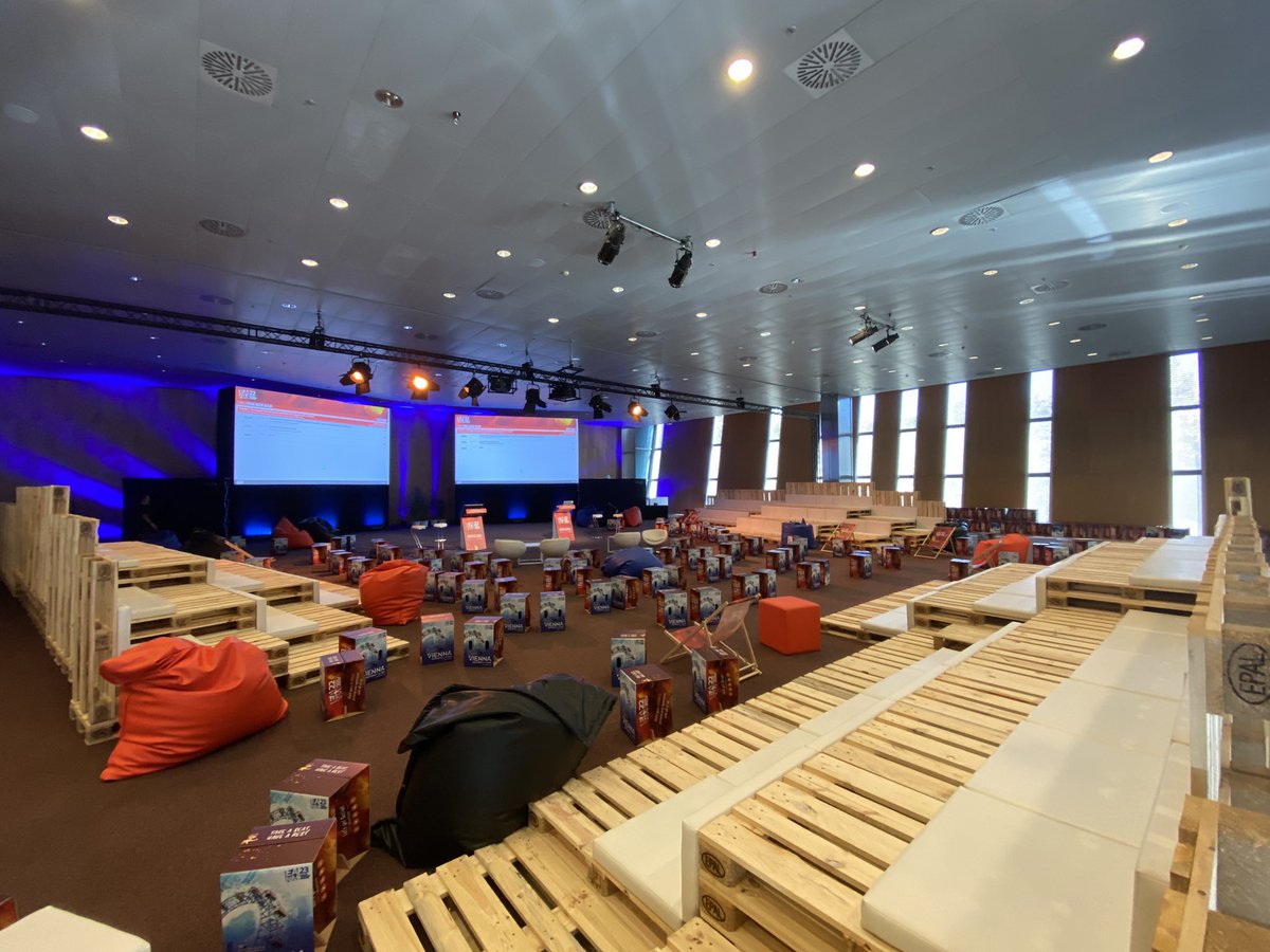 stefanofanti4's tweet photo. The new Arena setting ready to host new amazing sessions #EANM22 https://t.co/QuiuOkiKfQ