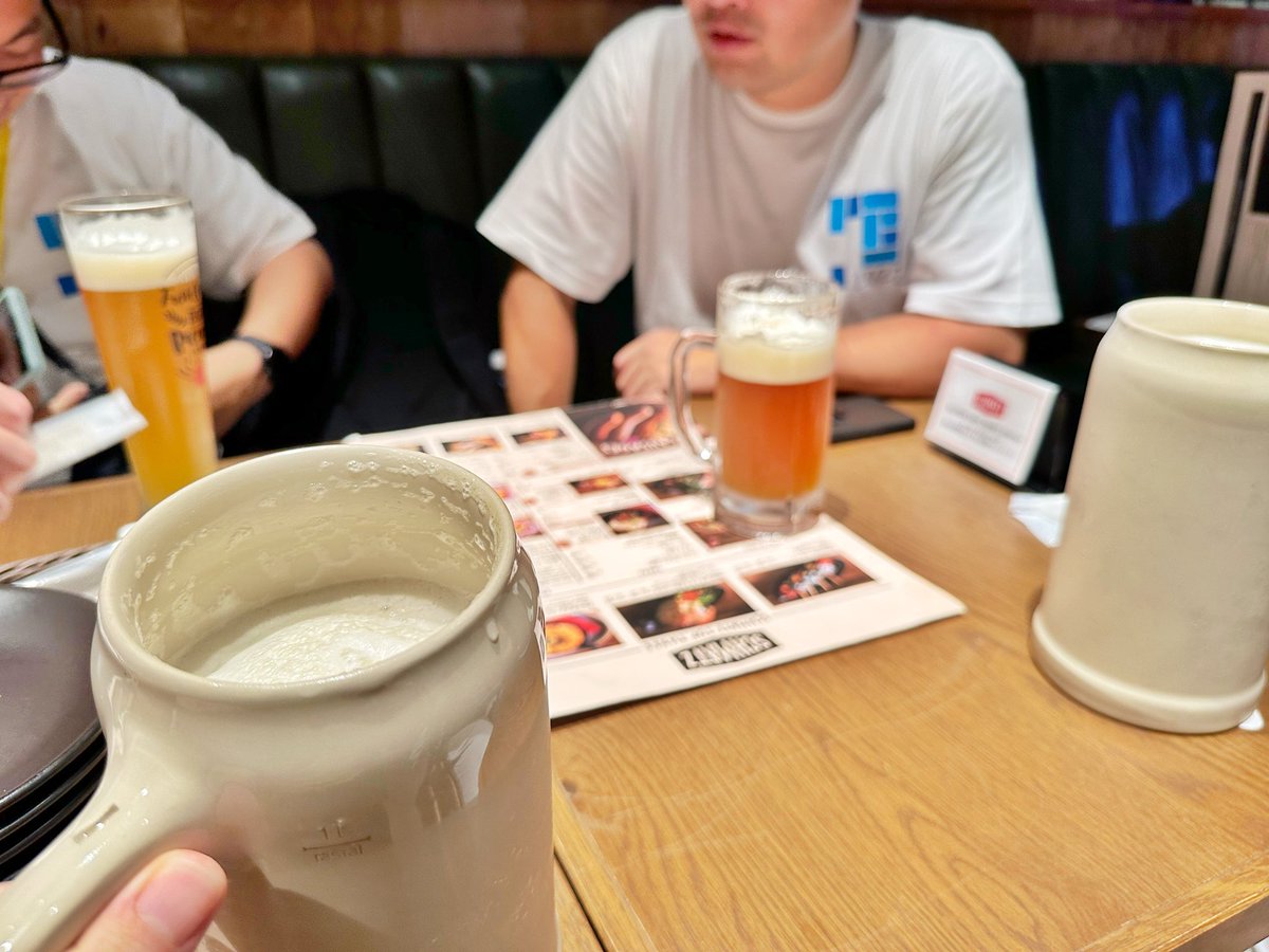 mu2in's tweet photo. 地方勉強会2次会でわいわい🍻 #pyconjp #pyconk #pyconhiro https://t.co/dHKgRnVear