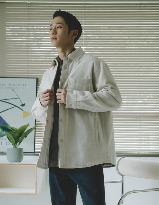 haesoorecords's tweet photo. ๐ธ @.mindbridge_kr instagram update with Jung Hae In
โWINTER STORY 2022 : THINGS THAT LEAD TO CREATIVE EVERY DAYโ
#CreativeNomad #LimitlessChallenge #MindBridge
#JungHaeln #์ ํด์ธ @ActorHaein https://t.co/Dg1XkIg1Cg