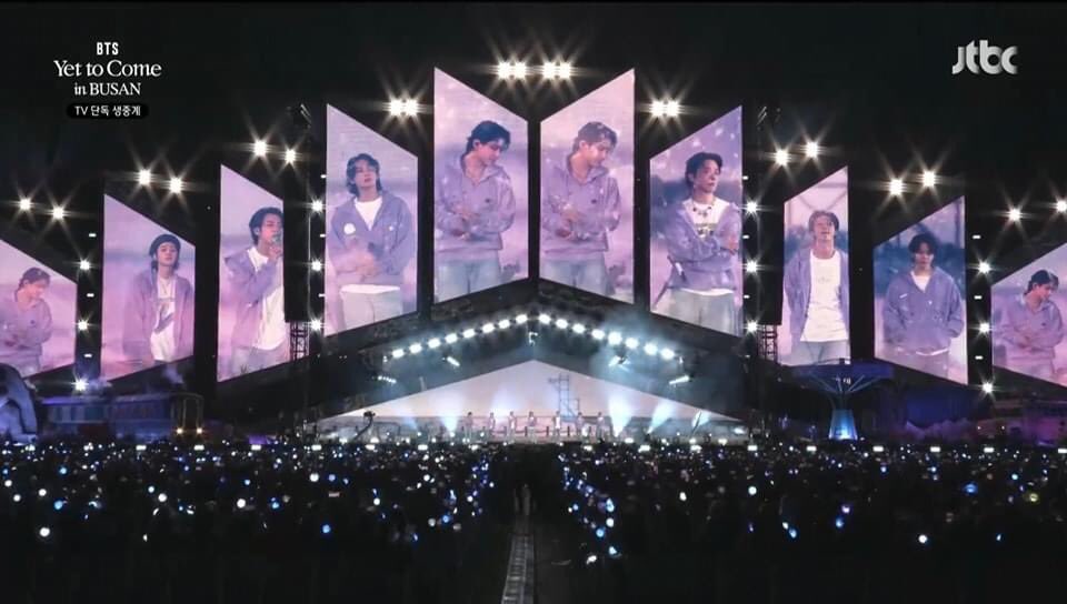 AzabYasmenn's tweet photo. Look at the stadium filled with Purple💜 How pretty! 💜💜💜🥹💜

Provided by Twitterian

#YetToComeinBusan
#PurpleLightsForBTS 
#BTSatBusanConcert
#PurpleCityForBTS
#BORACITY_Busan 
#BTSWorldExpo2030
#BTSYetToComeinBusan 
#BTS_2030BusanWorldExpo https://t.co/PNoH92sgyO